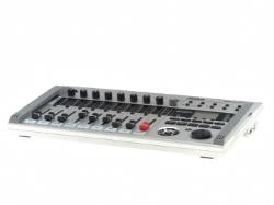 Zoom R24, 8 Spur Interface