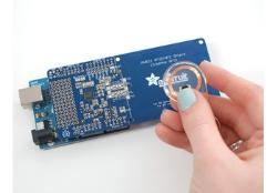 Adafruit RFID/NFC Shield: 